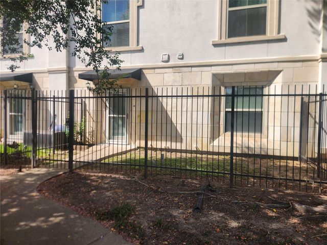 3501 Chenevert Street 2, Houston, TX 77004