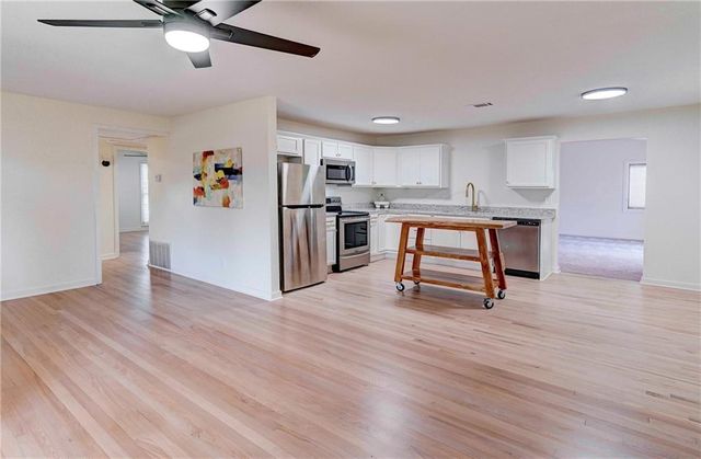 7306 Maple Street, Overland Park, KS 66204