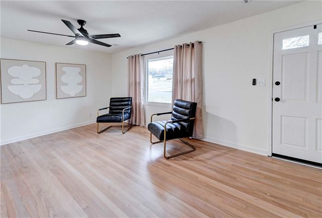 7306 Maple Street, Overland Park, KS 66204