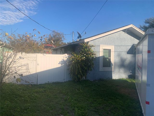 8007 N KLONDYKE STREET, Tampa, FL 33604