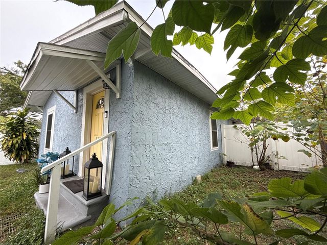 8007 N KLONDYKE STREET, Tampa, FL 33604