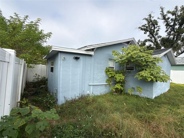 8007 N KLONDYKE STREET, Tampa, FL 33604