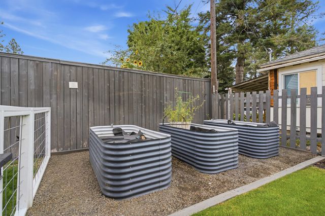 2821 S Monroe St, Spokane, WA 99203