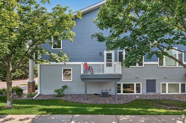 17501 69th Place N, Maple Grove, MN 55311