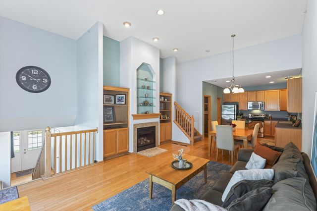 17501 69th Place N, Maple Grove, MN 55311
