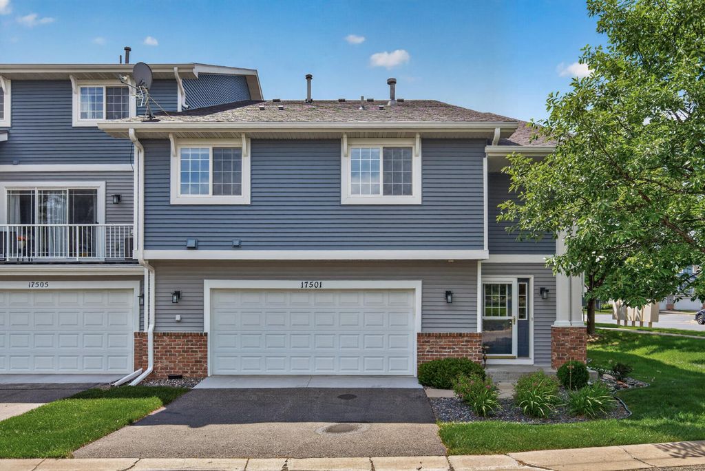 17501 69th Place N, Maple Grove, MN 55311