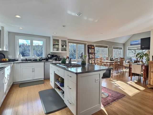 14 Fox Run Road, Wilmot, NH 03287