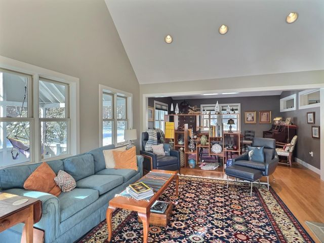 14 Fox Run Road, Wilmot, NH 03287