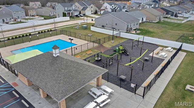 122 Huntleigh Drive, Wentzville, MO 63385