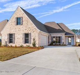 214 Herons Bay Circle, Madison, MS 39110