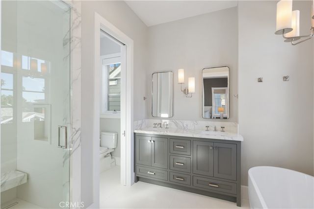 708 Heliotrope, Corona Del Mar, CA 92625