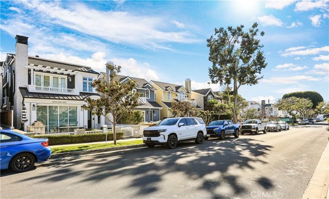 708 Heliotrope, Corona Del Mar, CA 92625