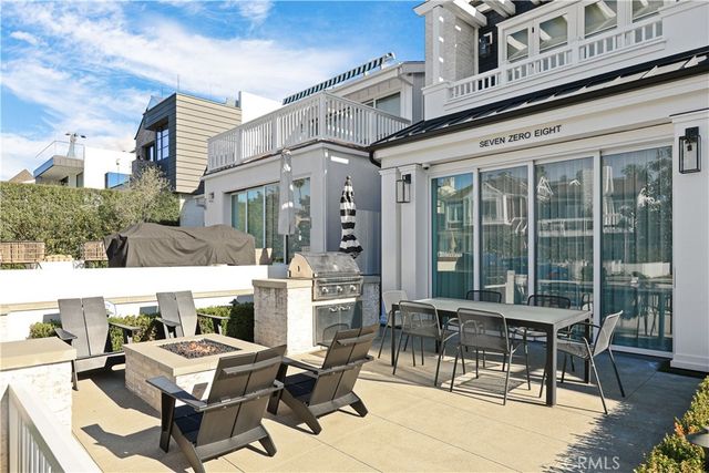 708 Heliotrope, Corona Del Mar, CA 92625