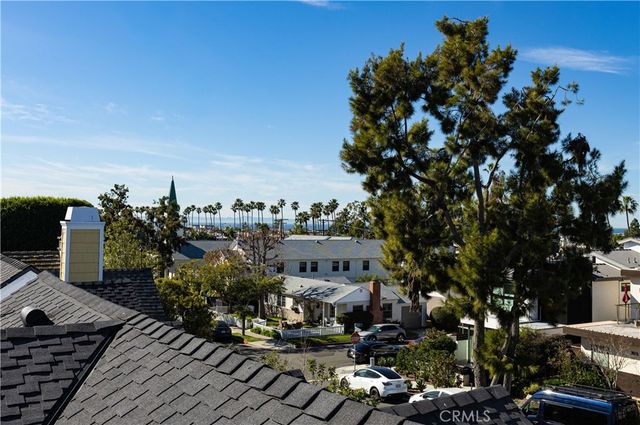 708 Heliotrope, Corona Del Mar, CA 92625