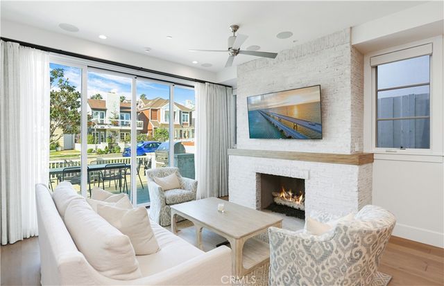 708 Heliotrope, Corona Del Mar, CA 92625