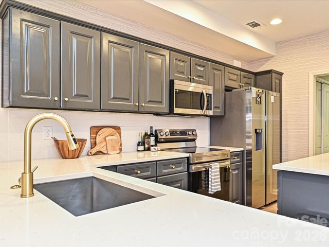 3520 S Bank Court, Matthews, NC 28105