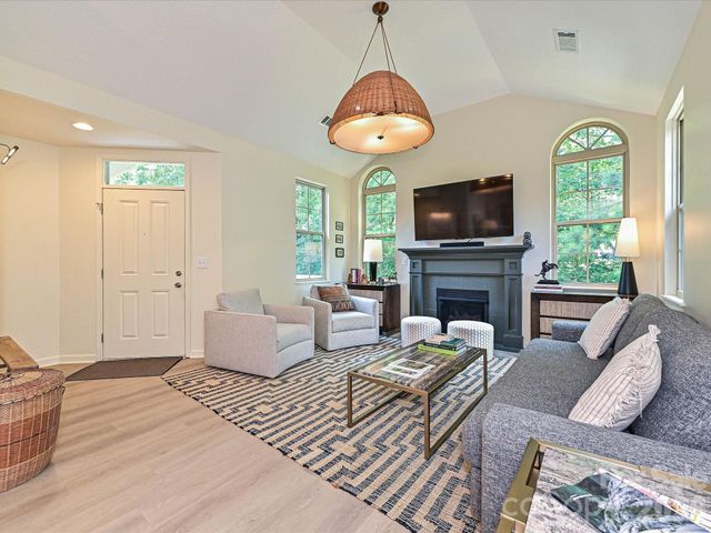 3520 S Bank Court, Matthews, NC 28105