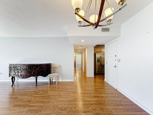 20100 W Country Club Drive 707, Aventura, FL 33180