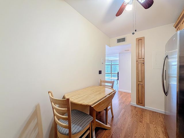 20100 W Country Club Drive 707, Aventura, FL 33180