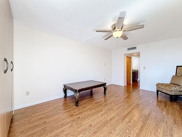 20100 W Country Club Drive 707, Aventura, FL 33180