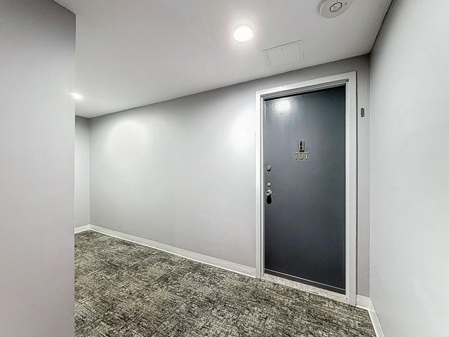 20100 W Country Club Drive 707, Aventura, FL 33180