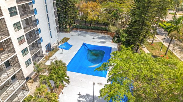 20100 W Country Club Drive 707, Aventura, FL 33180