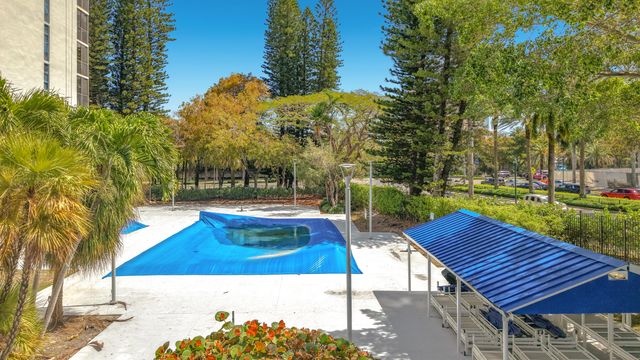 20100 W Country Club Drive 707, Aventura, FL 33180