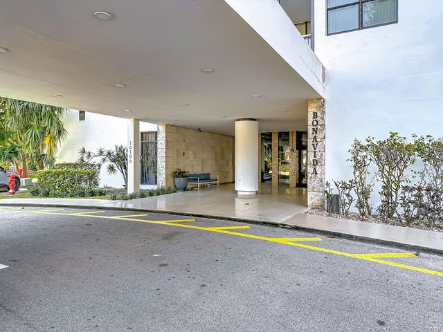 20100 W Country Club Drive 707, Aventura, FL 33180