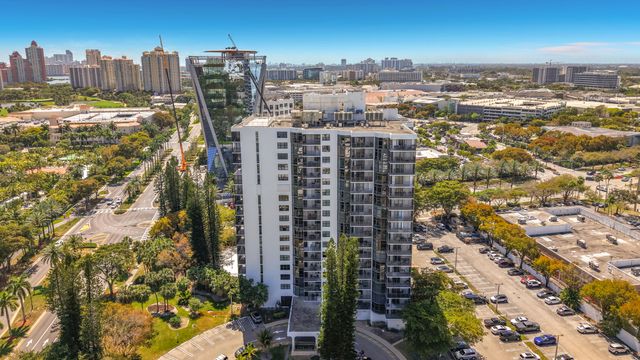20100 W Country Club Drive 707, Aventura, FL 33180