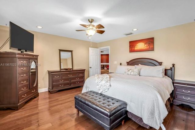 18122 NW 15th Ct, Pembroke Pines, FL 33029