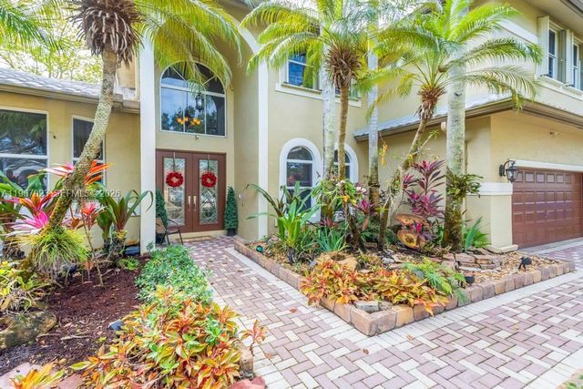 18122 NW 15th Ct, Pembroke Pines, FL 33029