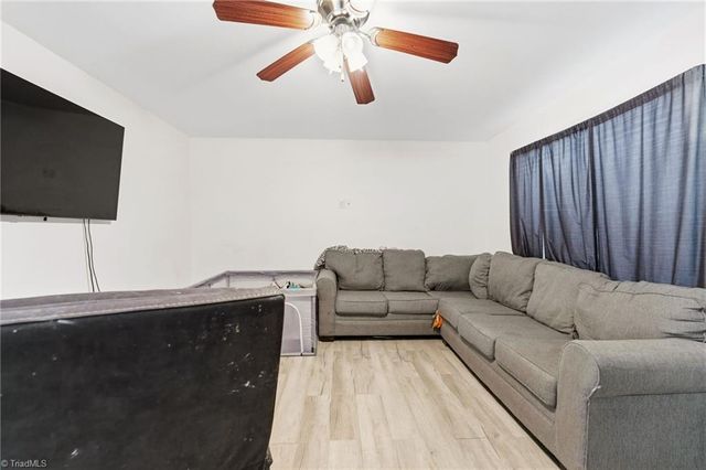 255 W 7th Street, Lexington, NC 27295