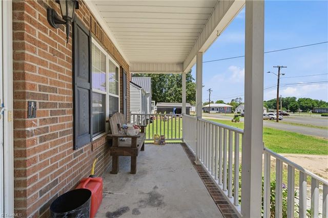 255 W 7th Street, Lexington, NC 27295