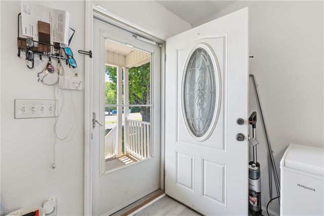 255 W 7th Street, Lexington, NC 27295