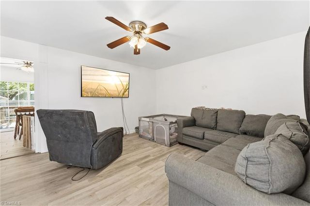 255 W 7th Street, Lexington, NC 27295
