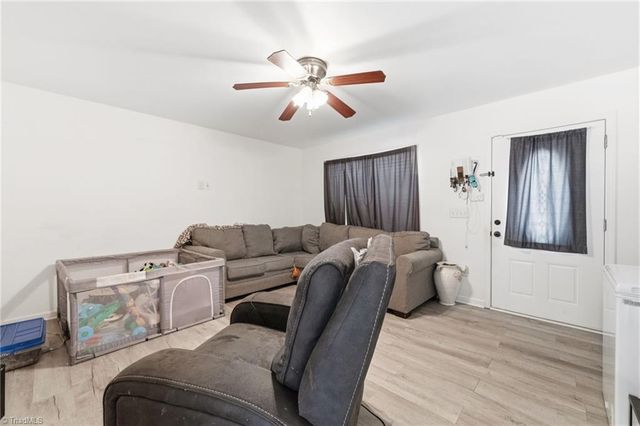 255 W 7th Street, Lexington, NC 27295