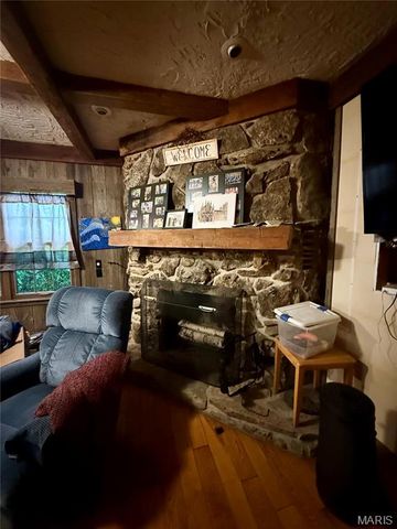 115 Sharon Drive, Montgomery City, MO 63361