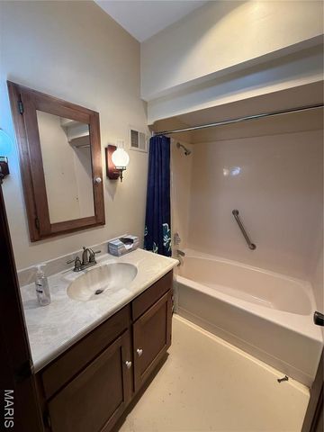 115 Sharon Drive, Montgomery City, MO 63361