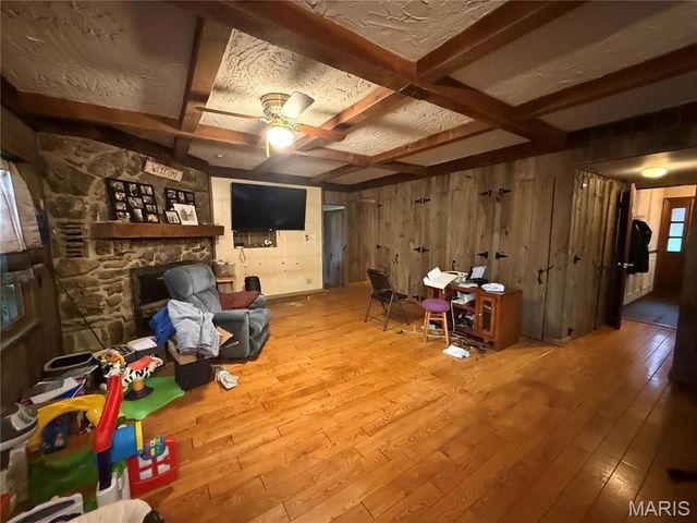 115 Sharon Drive, Montgomery City, MO 63361