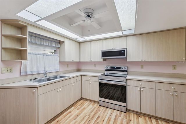 9536 GLADWIN AVENUE, Hudson, FL 34667
