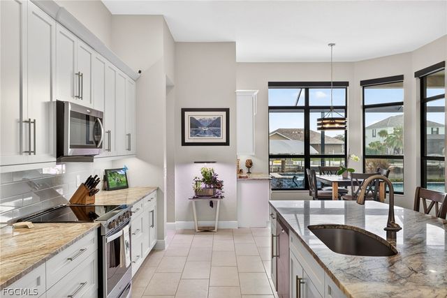 821 NW 38th AVE, Cape Coral, FL 33993