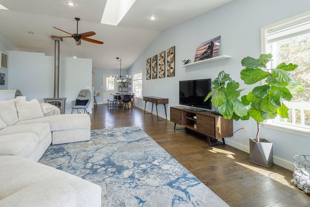 1201 Front Street, Klamath Falls, OR 97601