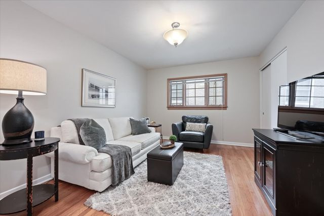 9242 Ridgeway Avenue, Evanston, IL 60203