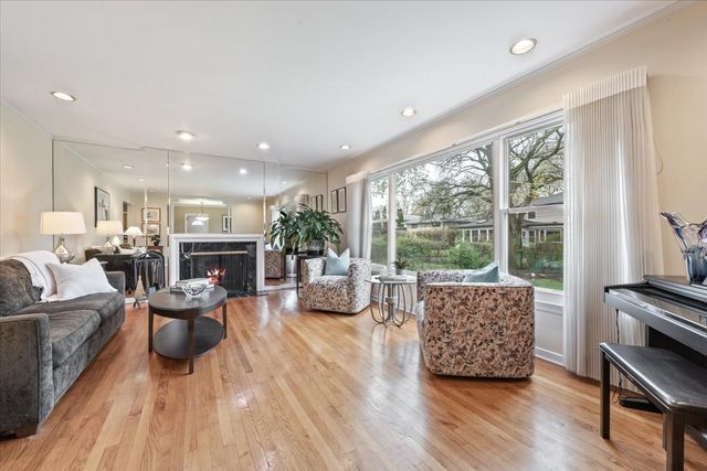 9242 Ridgeway Avenue, Evanston, IL 60203