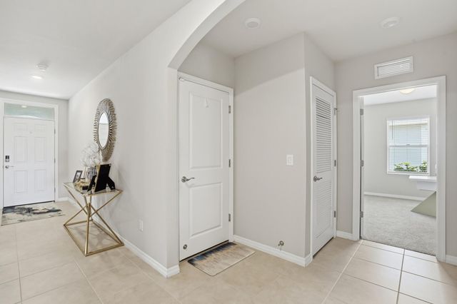8909 Cascade Price Circle, North Fort Myers, FL 33917