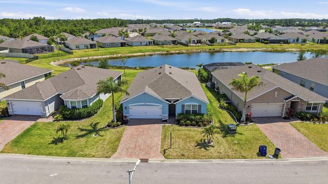 8909 Cascade Price Circle, North Fort Myers, FL 33917