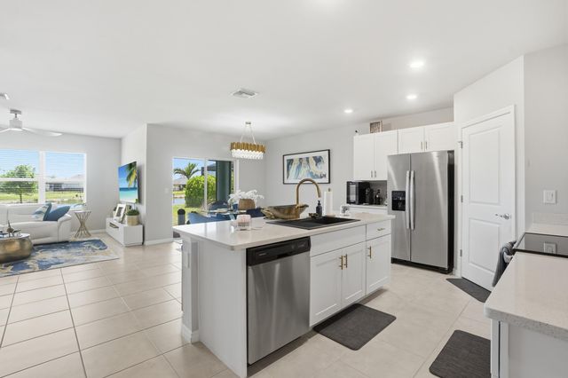 8909 Cascade Price Circle, North Fort Myers, FL 33917