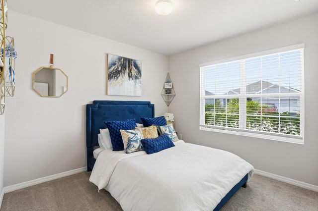 8909 Cascade Price Circle, North Fort Myers, FL 33917
