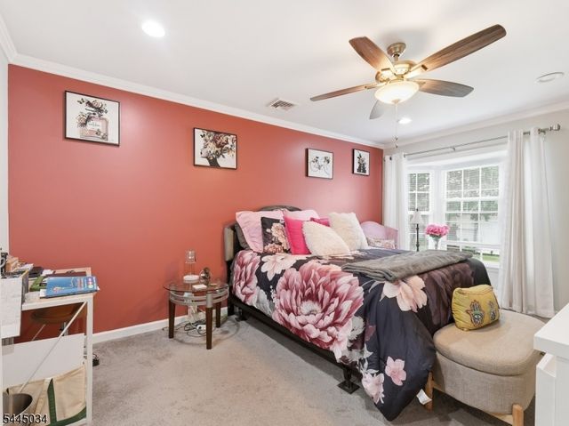 135 Rosewood Ter, Linden City, NJ 07036