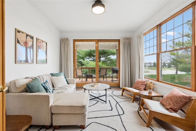 7955 Wistful Vista Drive 18, West Des Moines, IA 50266